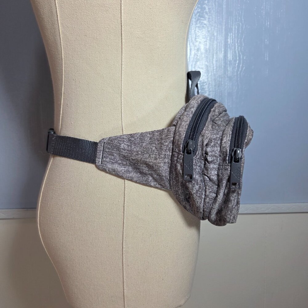 Adidas Light Heathered Gray Multi Zip Adjustable Strap Fanny Pack - Picture 3 of 12